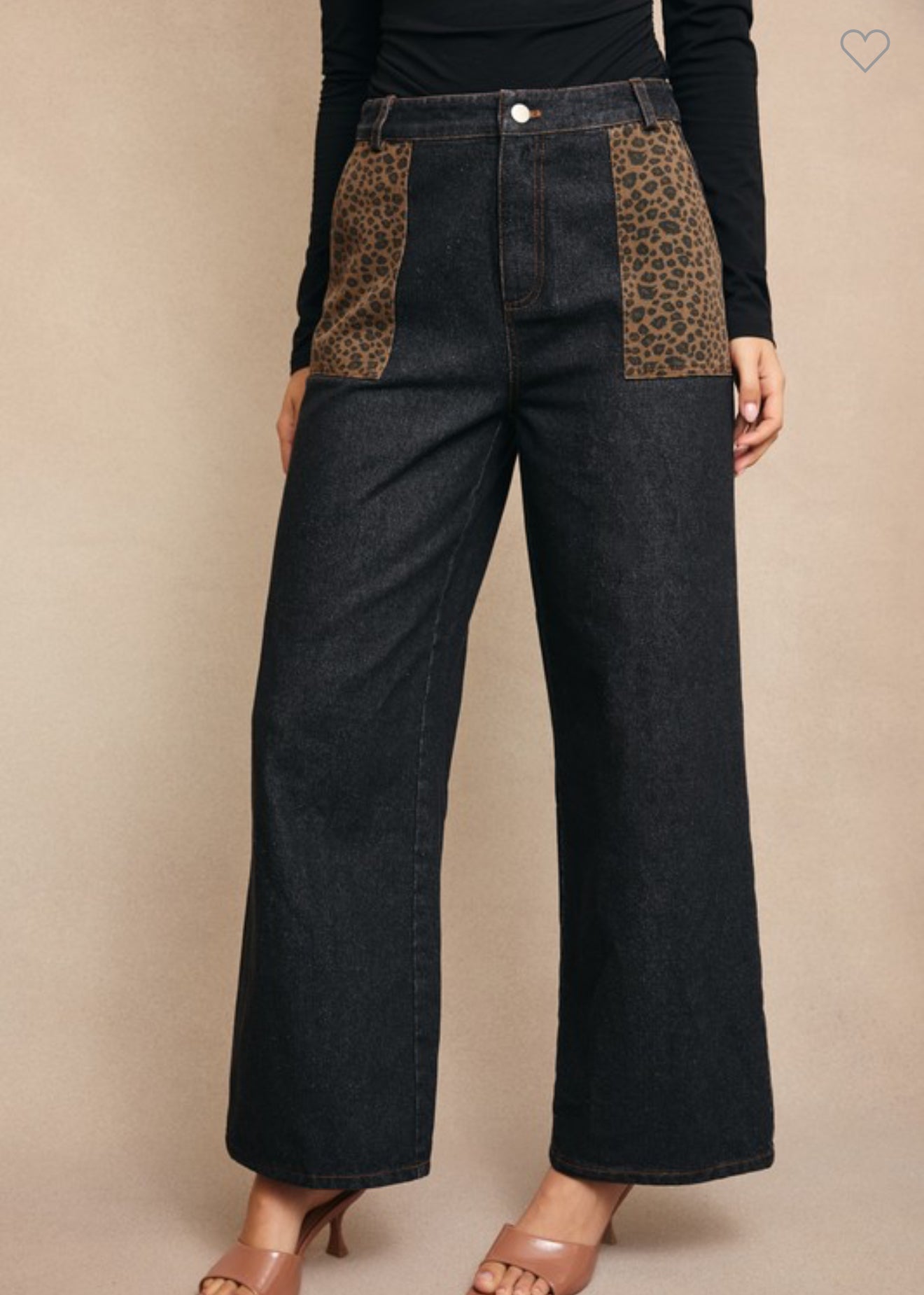 Denim with Leopard Pockets Jeans