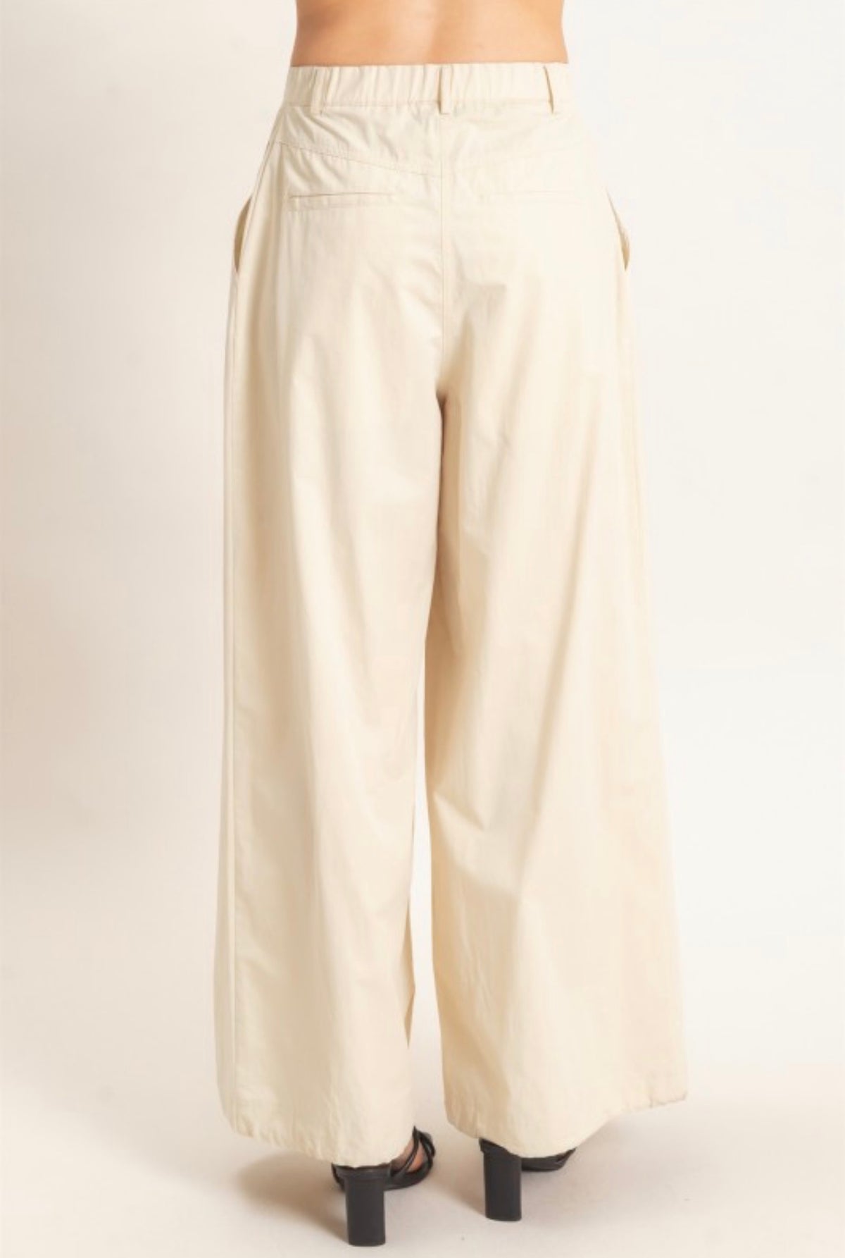 Sand Pleated Pants