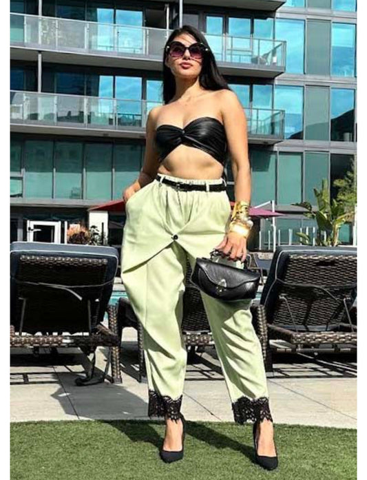 Green Balloon Pants w. Lace trim